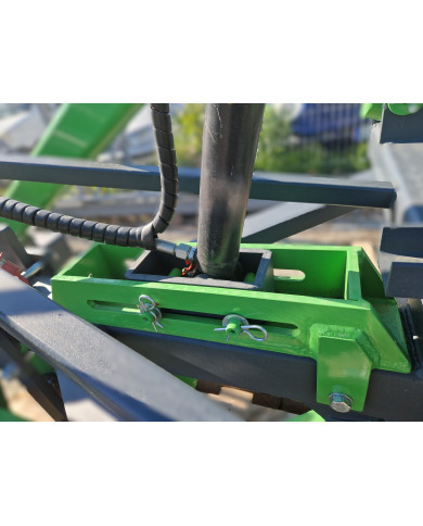 Pług leśny LPZ-PRO z pogłębiaczem (regulacja hydrauliczna)