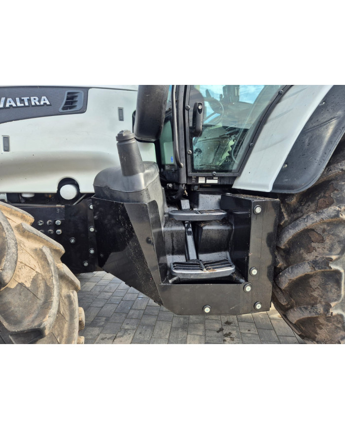 Osłona podwozia do ciągnika Valtra T175